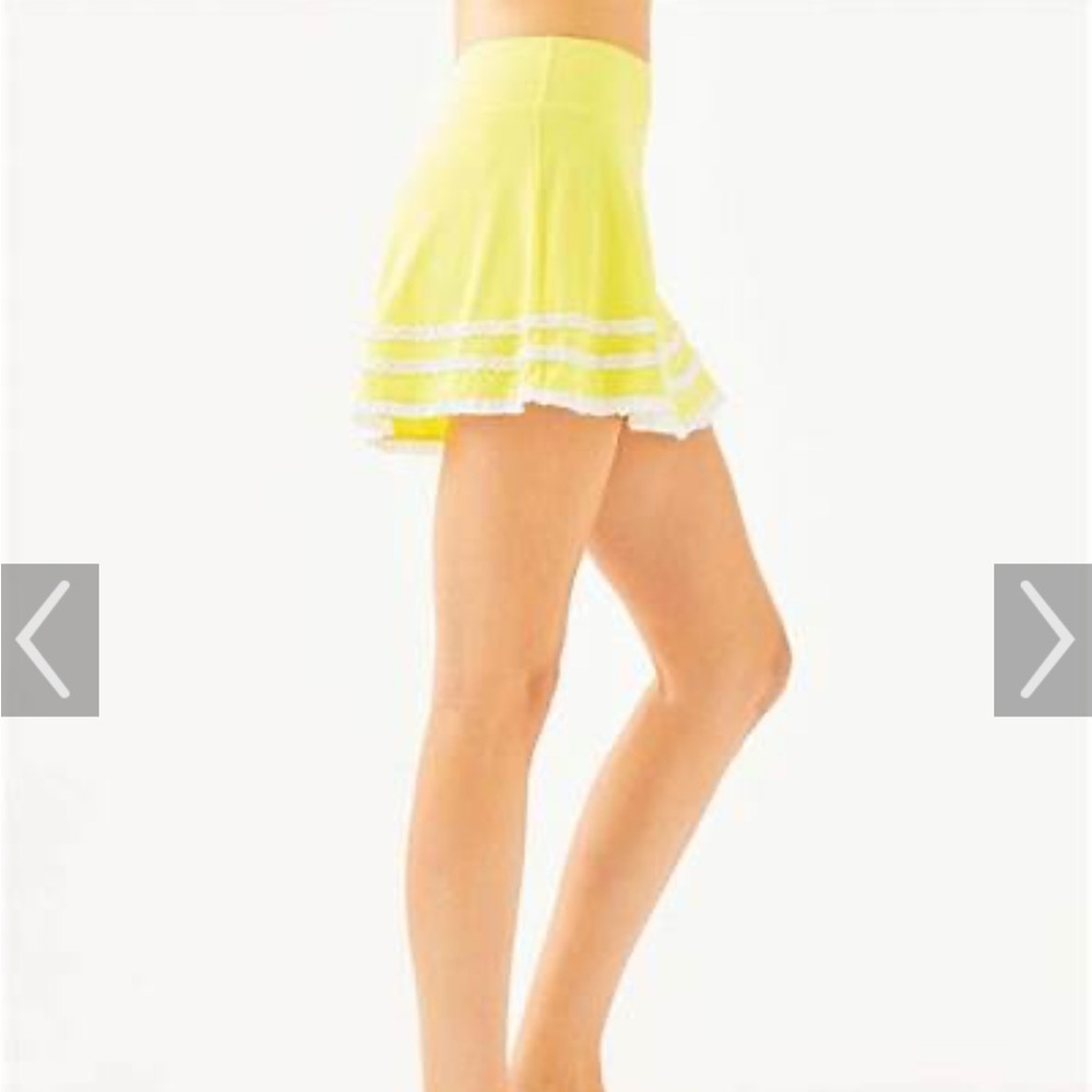 Lilly Pulitzer Luxletic Skort Size Large - Yellow Tiered Ruffles - Flattering!